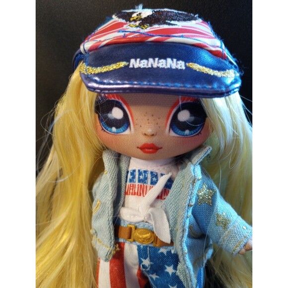 Na Na Na Surprise Erika Featherton Glam Series 2 Patriotic 7.5" Fashion Doll - Picture 4 of 13